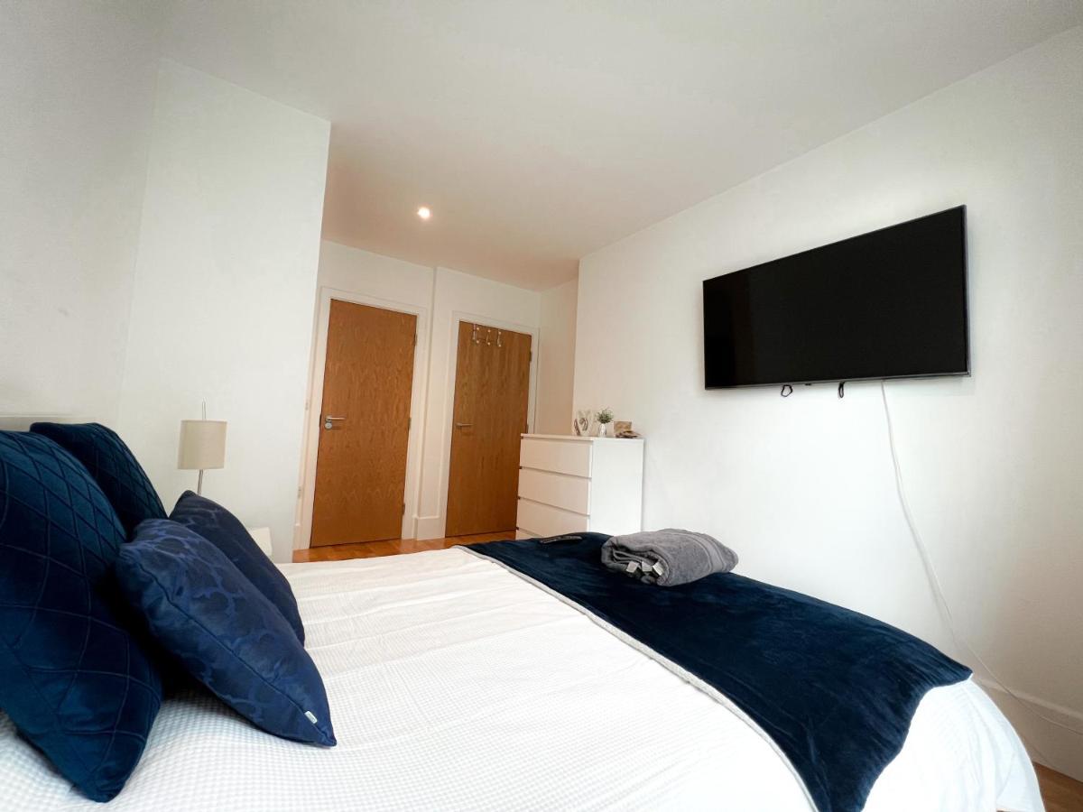 Luxury 2 Bedroom Flat 2 Bathrooms *