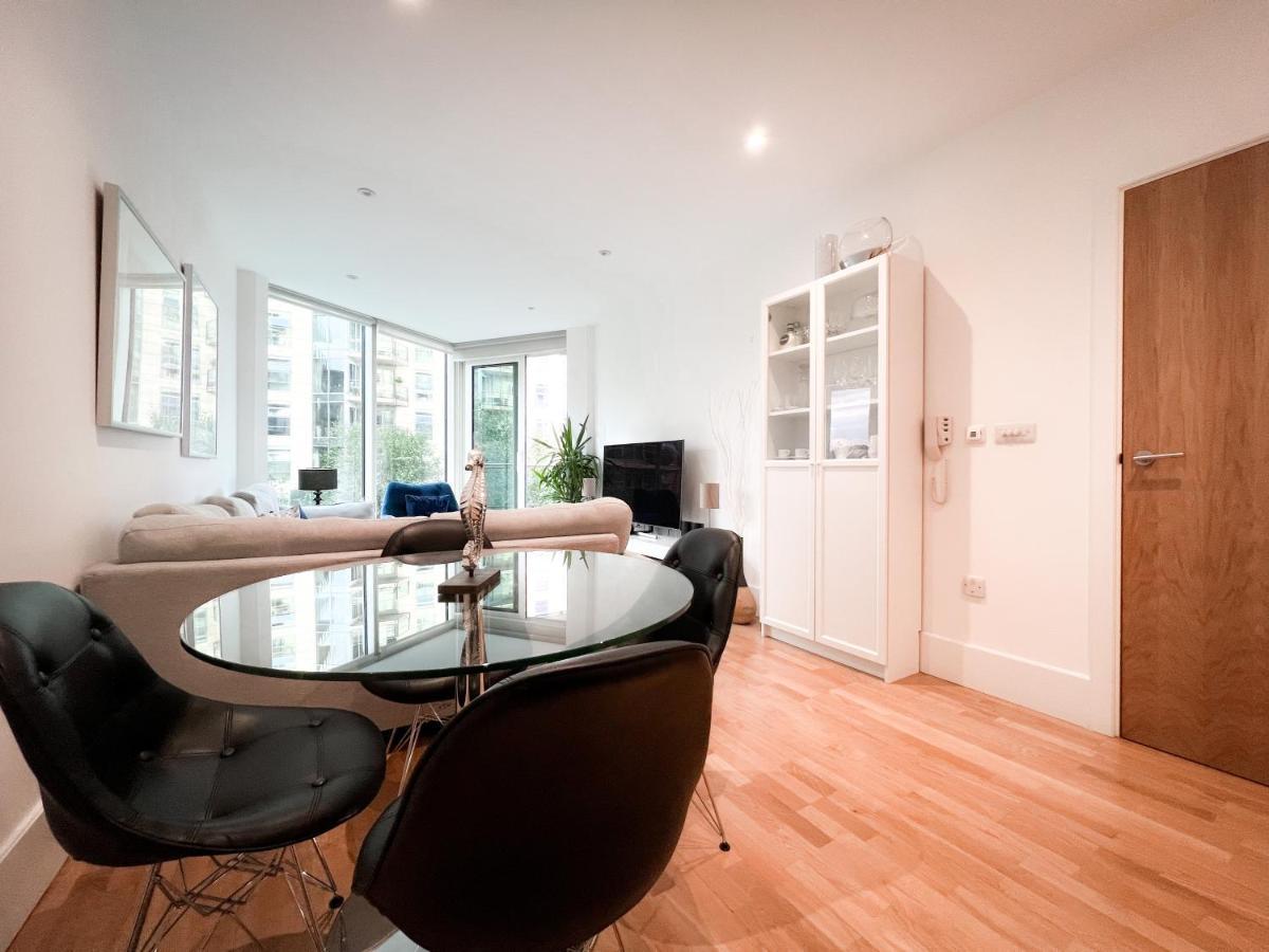 Luxury 2 Bedroom Flat 2 Bathrooms * London