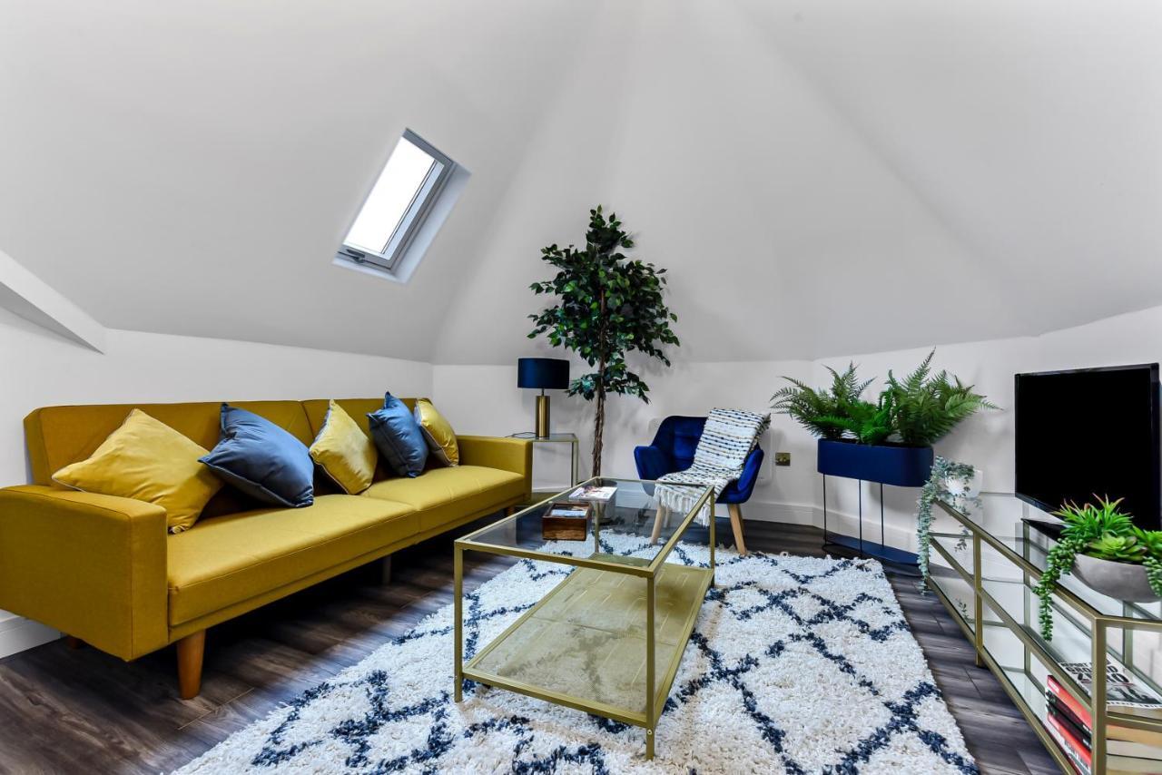 Lovely Two Bedroom With Ensuite Bathrooms