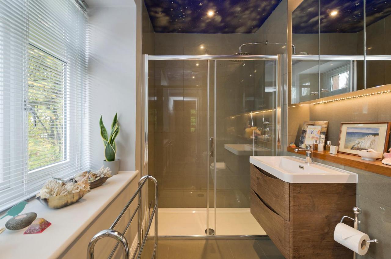 Delightful In Prime Location Near Hampstead Heath By Underthedoormat Appartement Londen