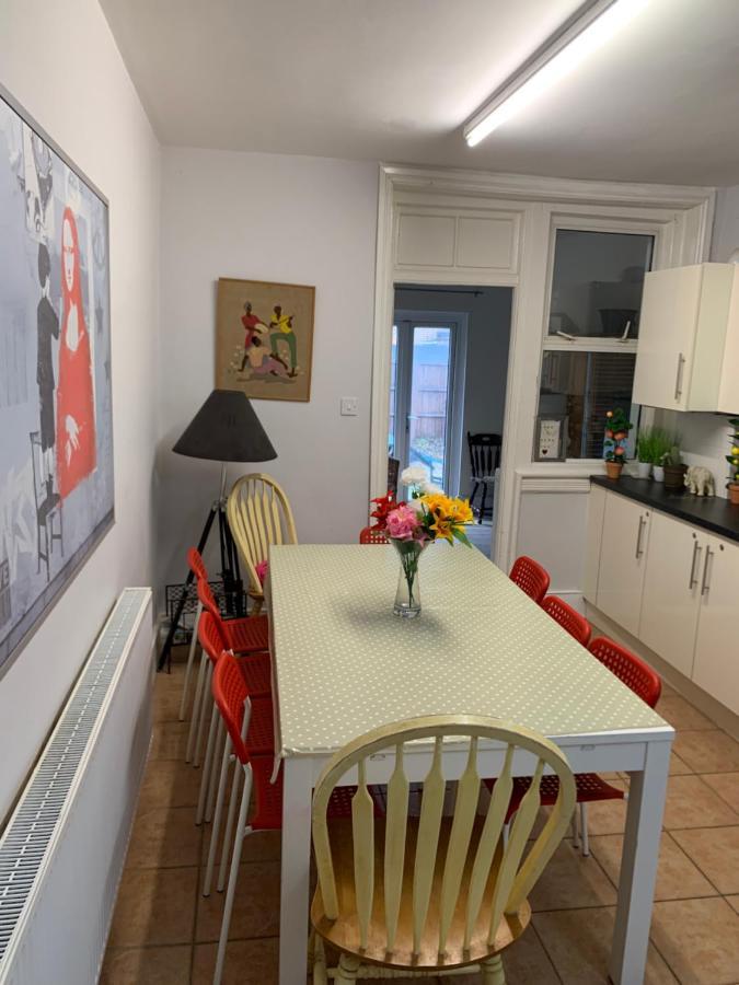 Cosy 6 Bedroom House Holiday home *