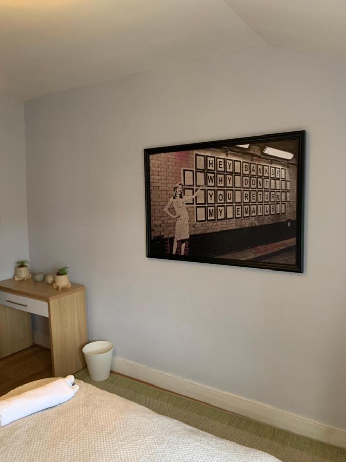 Cosy 6 Bedroom House London