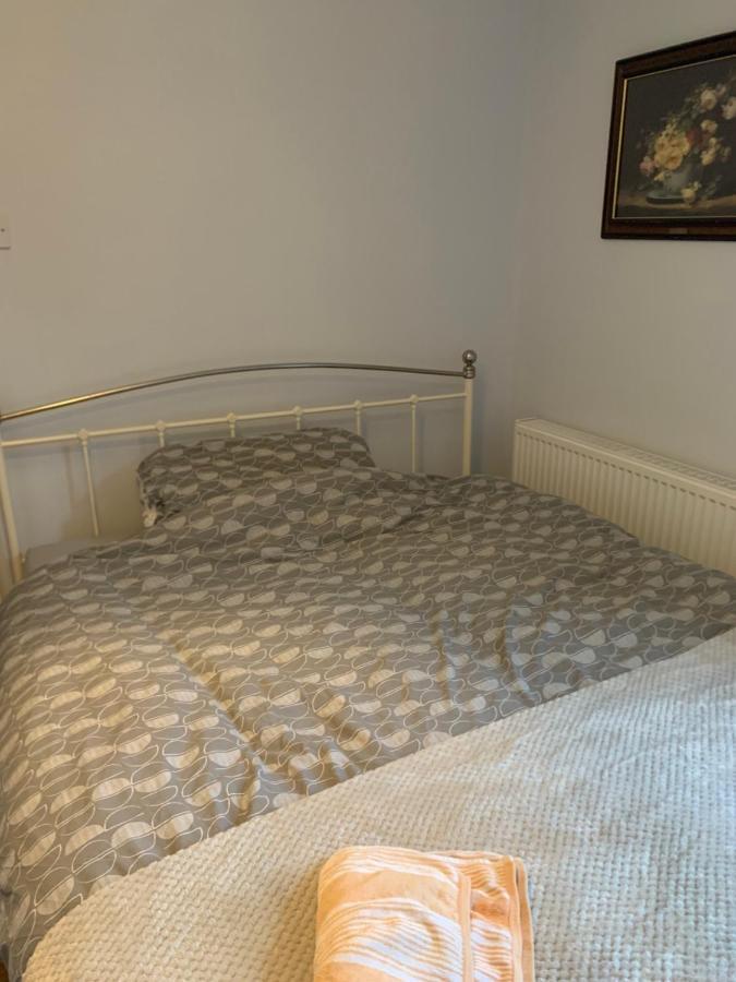 Cosy 6 Bedroom House Holiday home London