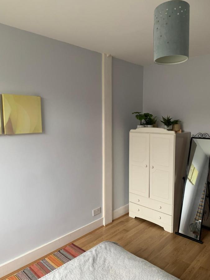 Cosy 6 Bedroom House Holiday home London