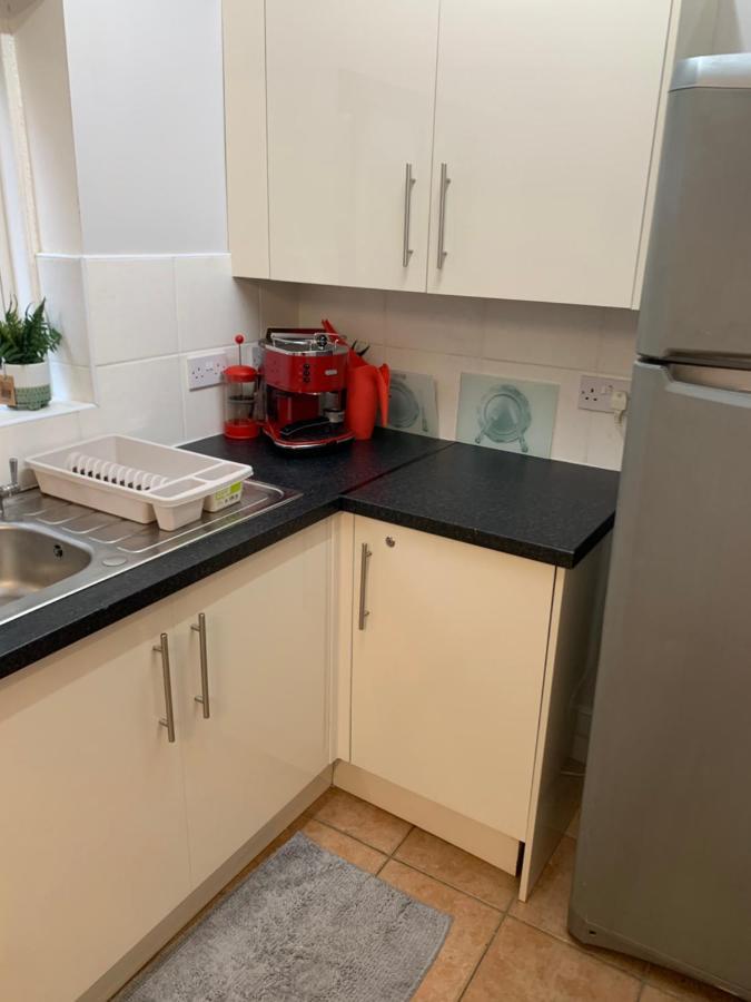 Holiday home Cosy 6 Bedroom House London