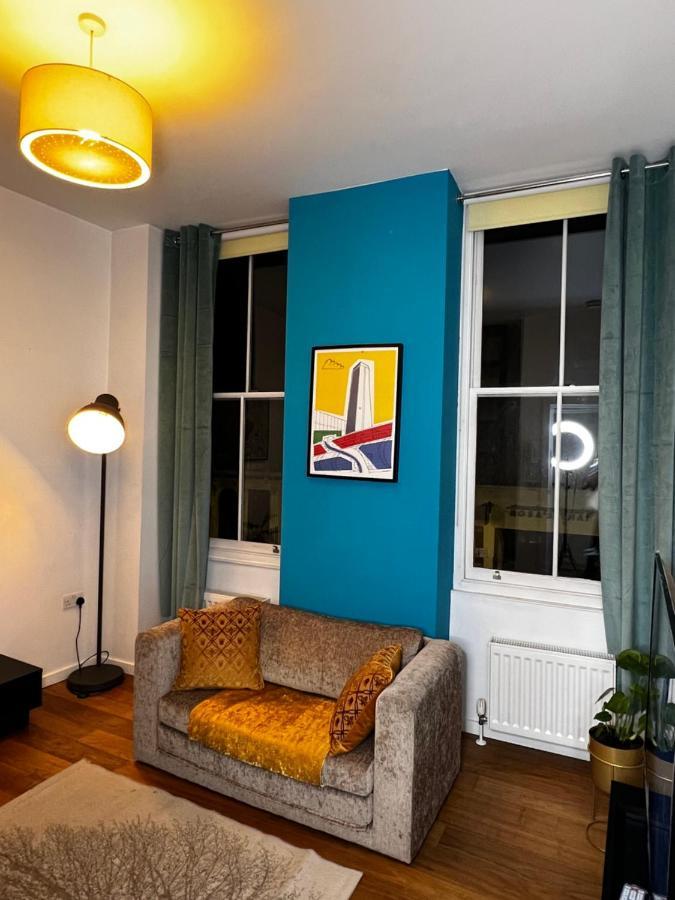 Luxury 2 Bed Flat 2 Min From Station Nearby Other 4 Stations * Londen