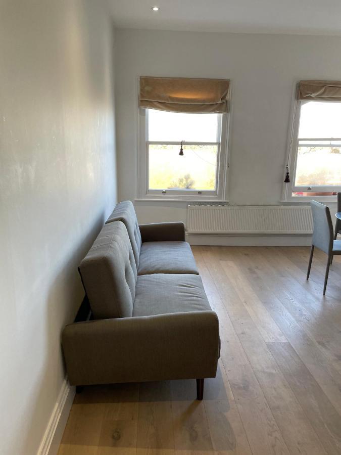 Apartment 81 St Quintin Avenue *