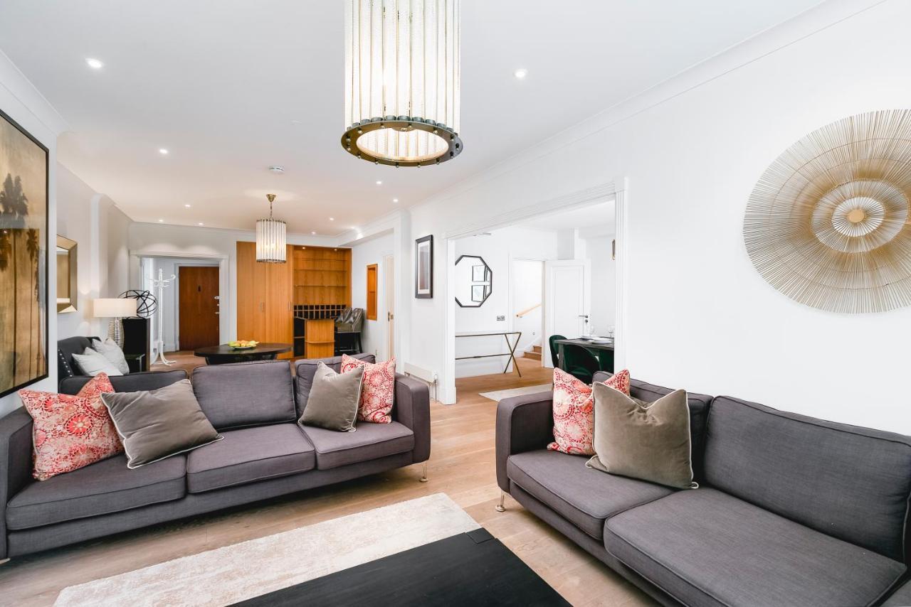 Apartment ' Luxury & Spacious Airconditioned 4 Bed 4 Bath ' London