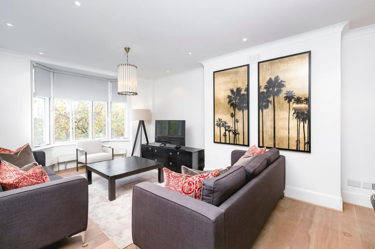 Apartment ' Luxury & Spacious Airconditioned 4 Bed 4 Bath ' London