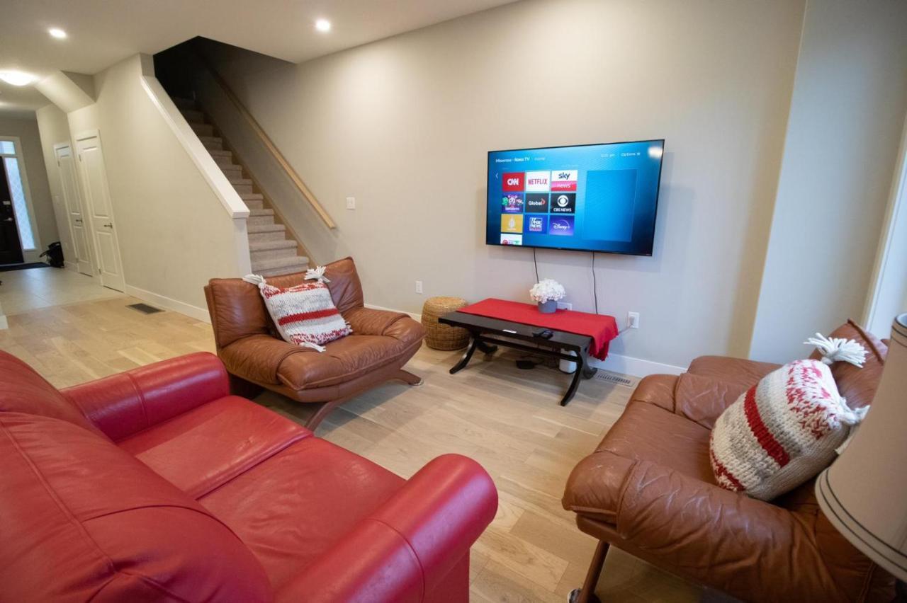 Villa Stunning New 3bd Home, Fiber Internet Free Parking London