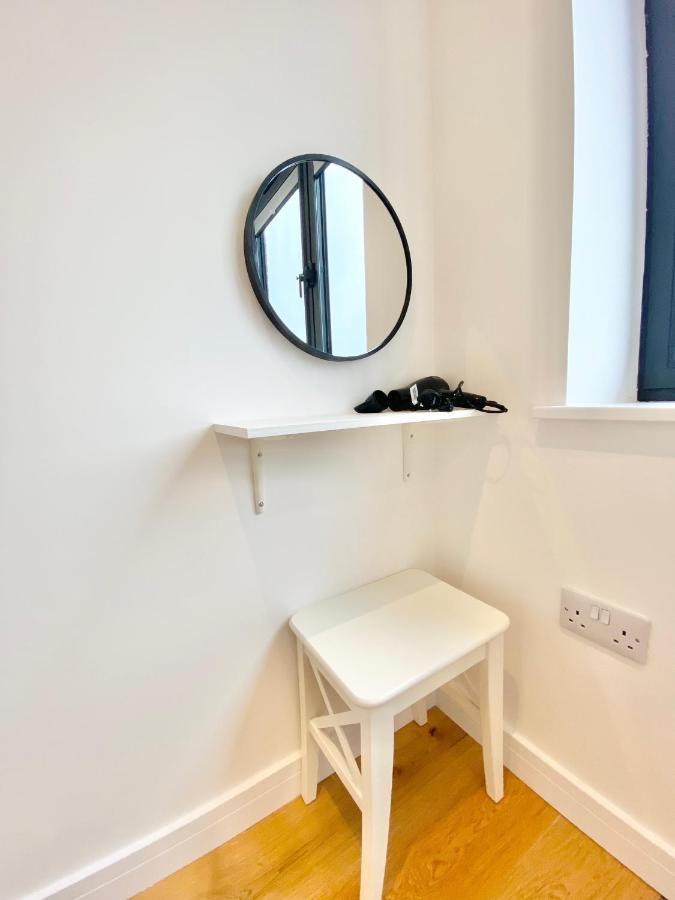 Goodwin St Capsulehotel