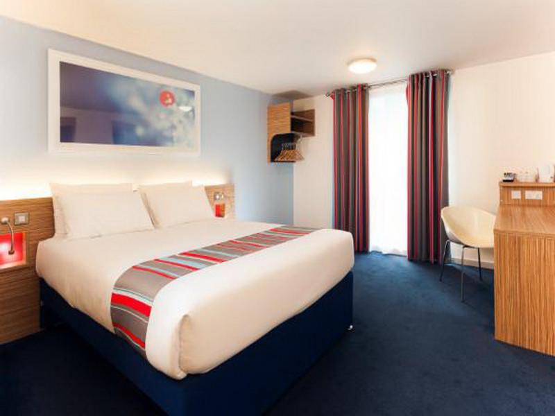 Travelodge Waterloo Hotel 3*