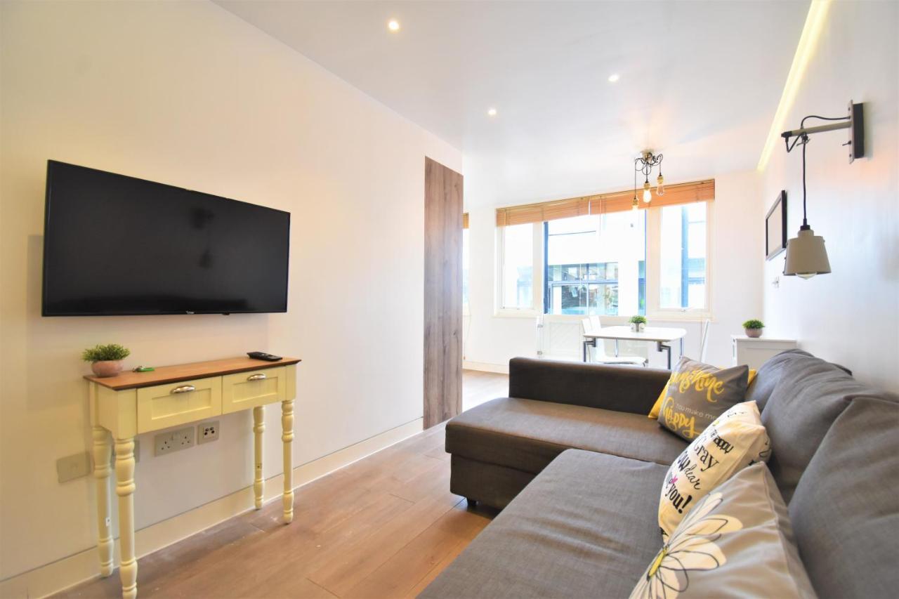 Stunning Apartment, Shirland Mews London