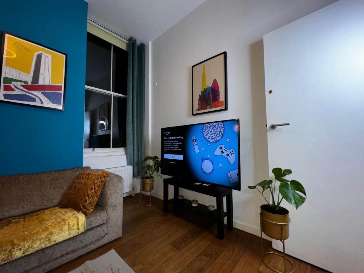 Appartement Luxury 2 Bed Flat 2 Min From Station Nearby Other 4 Stations Londen