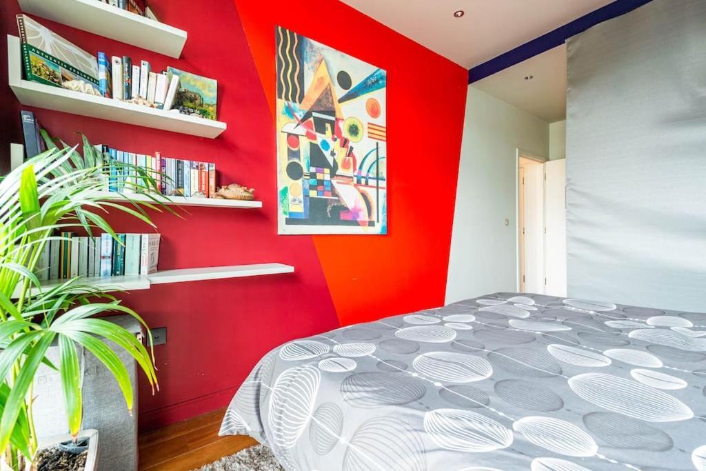 Luxurious Flat Sunny, Quiet, Design, Lift, Balcony Appartement Londen