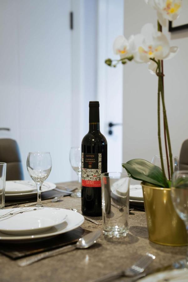 Appartement Stunning 3 Bed 3 Bath Townhouse Londen