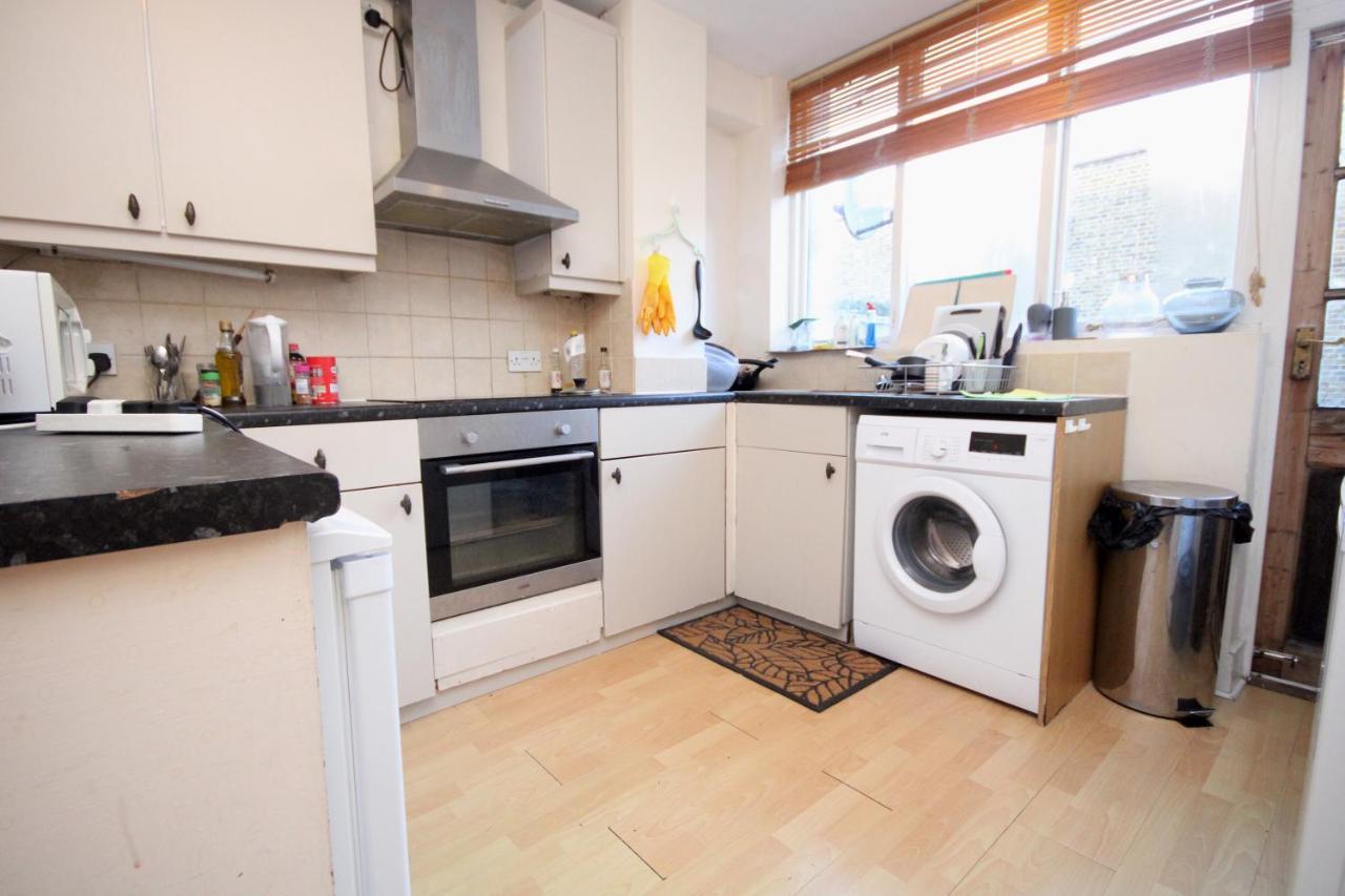 Apartment Three Bedroom Flat With Garden In Fulham London