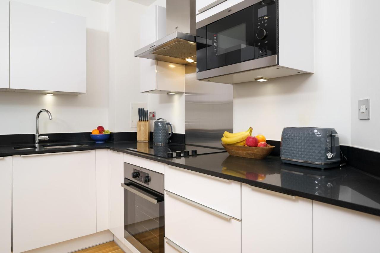 1 Bed Flat Near Canary Wharf, O2 Apartment London