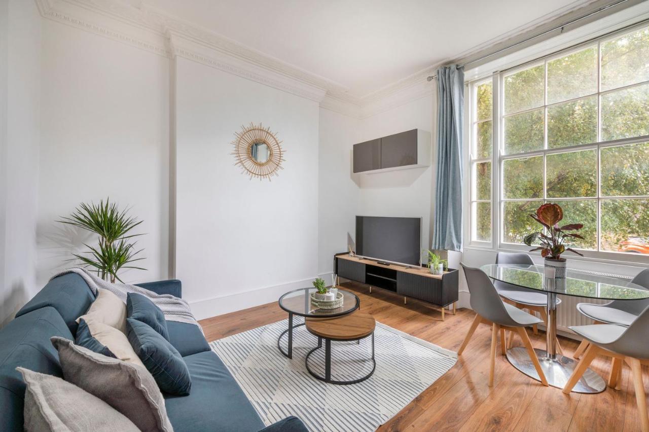 Apartment Spacious Two Bedroom By Zoo London