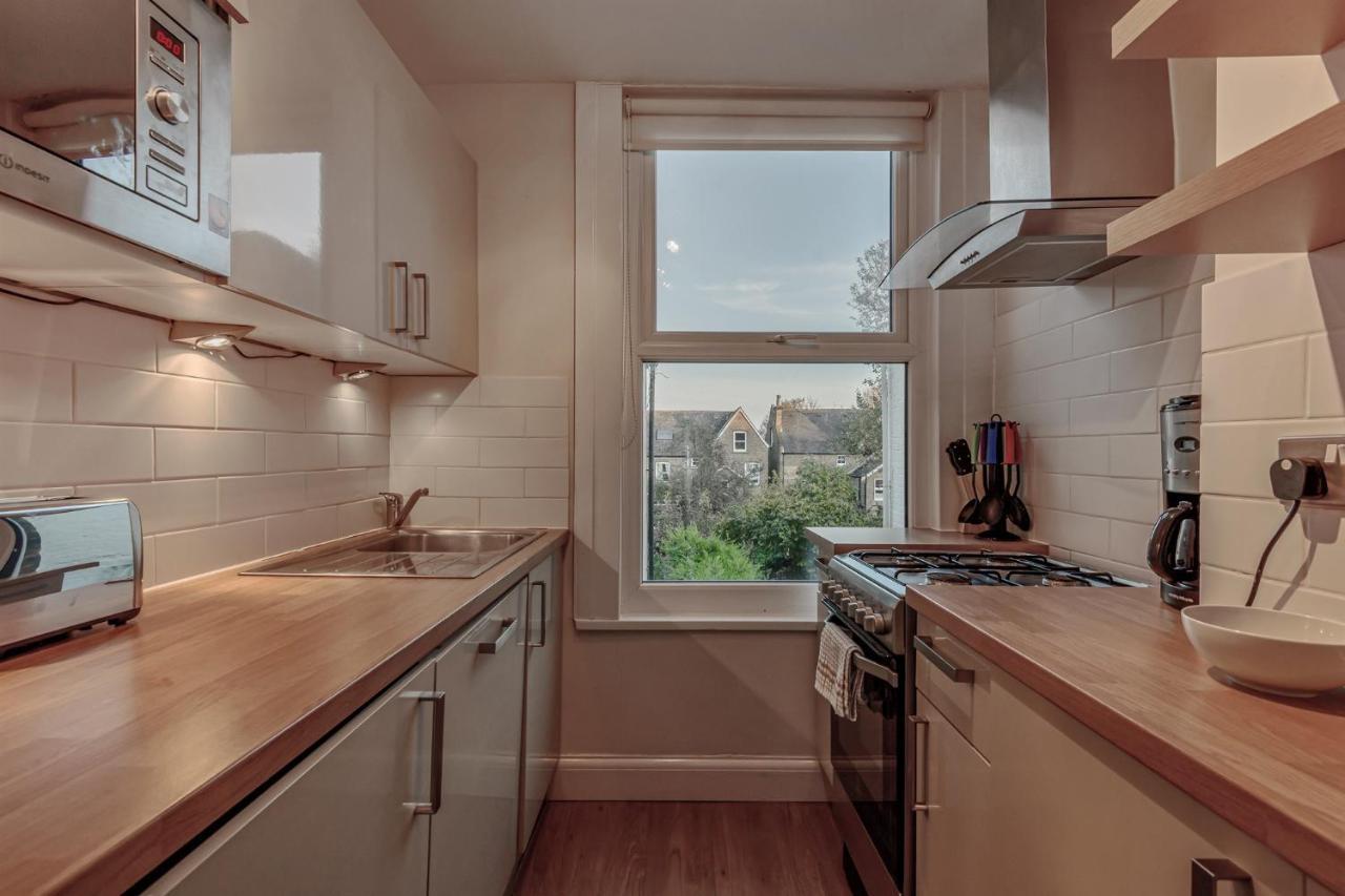 Homely 1-bed In Vibrant Zone 3