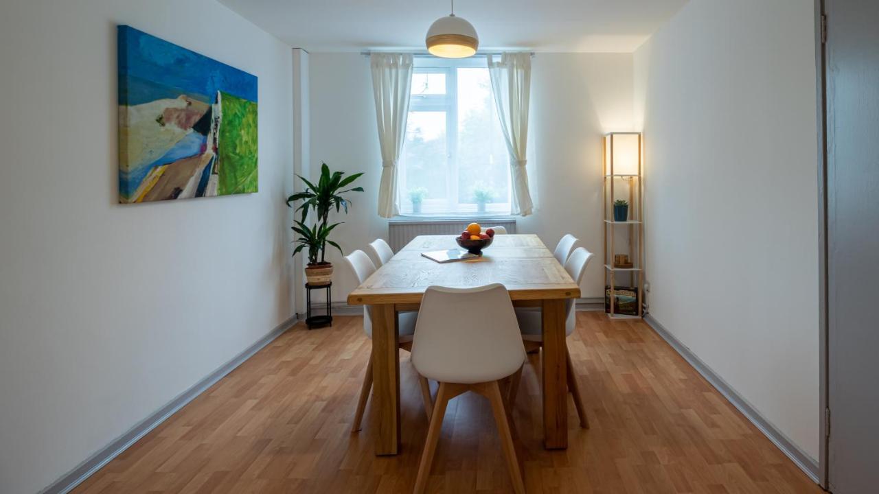 Сasa de vacaciones Bridge 3 Bedroom House With Reception Room, Office And Private Garden *