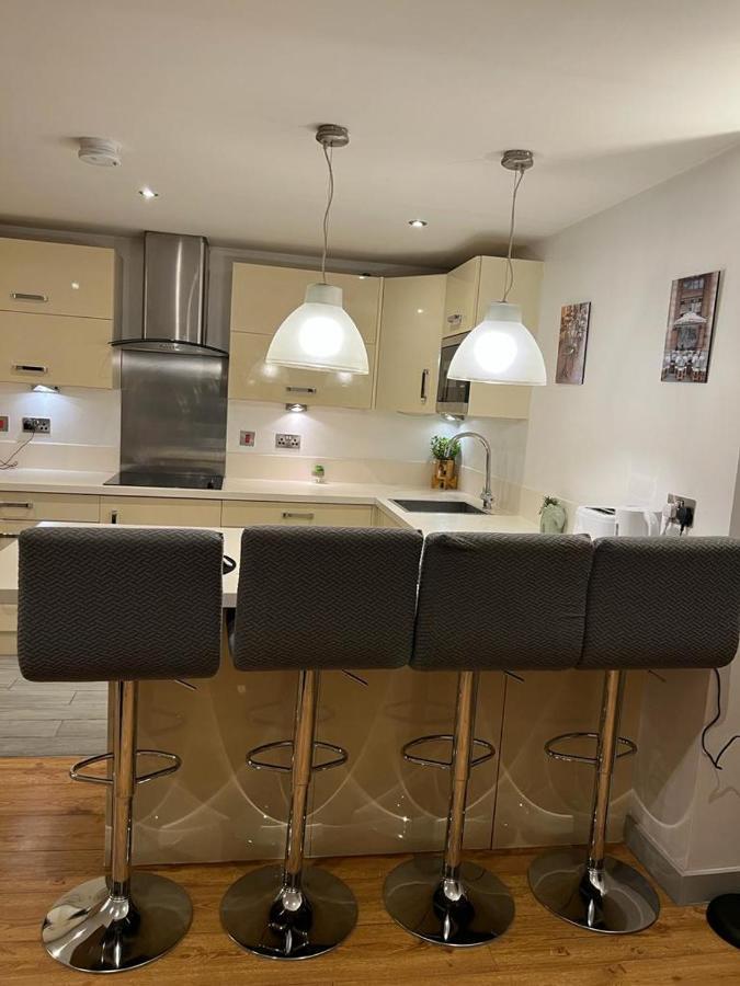 Modern 2 Bedroom Flat Fulham Apartment London