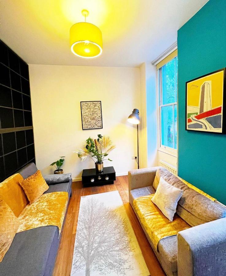 Luxury 2 Bed Flat 2 Min From Station Nearby Other 4 Stations Londen