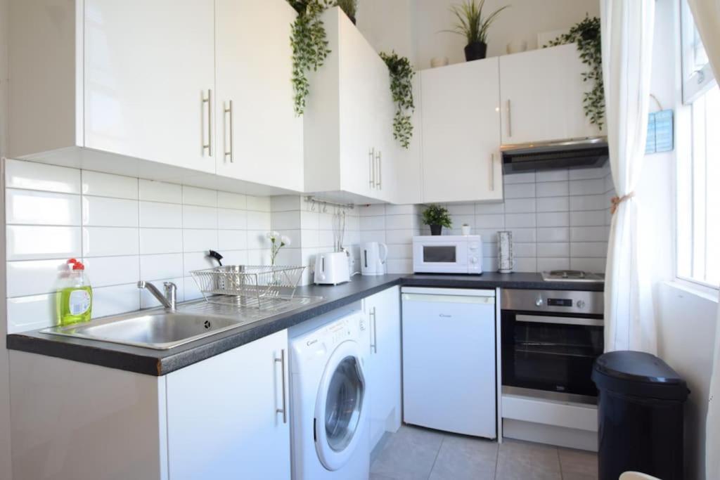Stylish Studio Camden Apartment London
