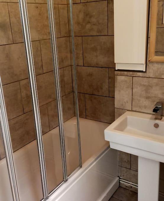 Impeccable 2-bed House