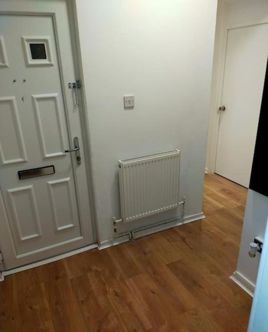 Impeccable 2-bed House Appartement *