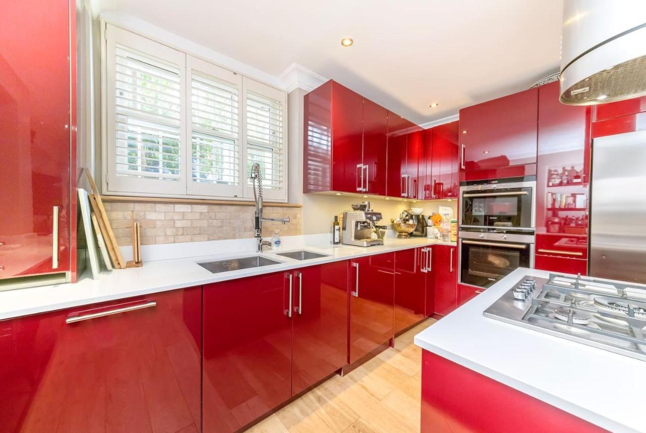 Holiday home Lansdowne London
