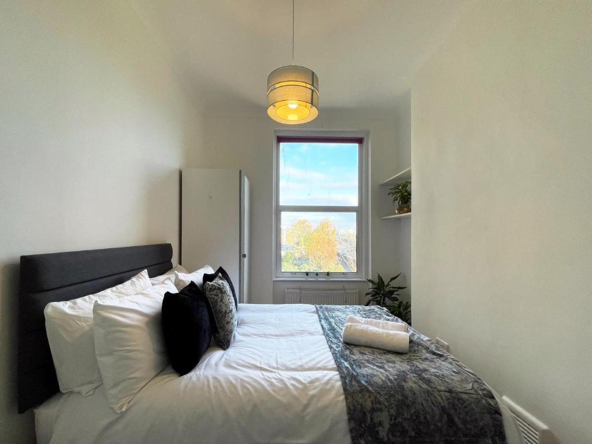 Sarah's Cozy Near Queen's Park