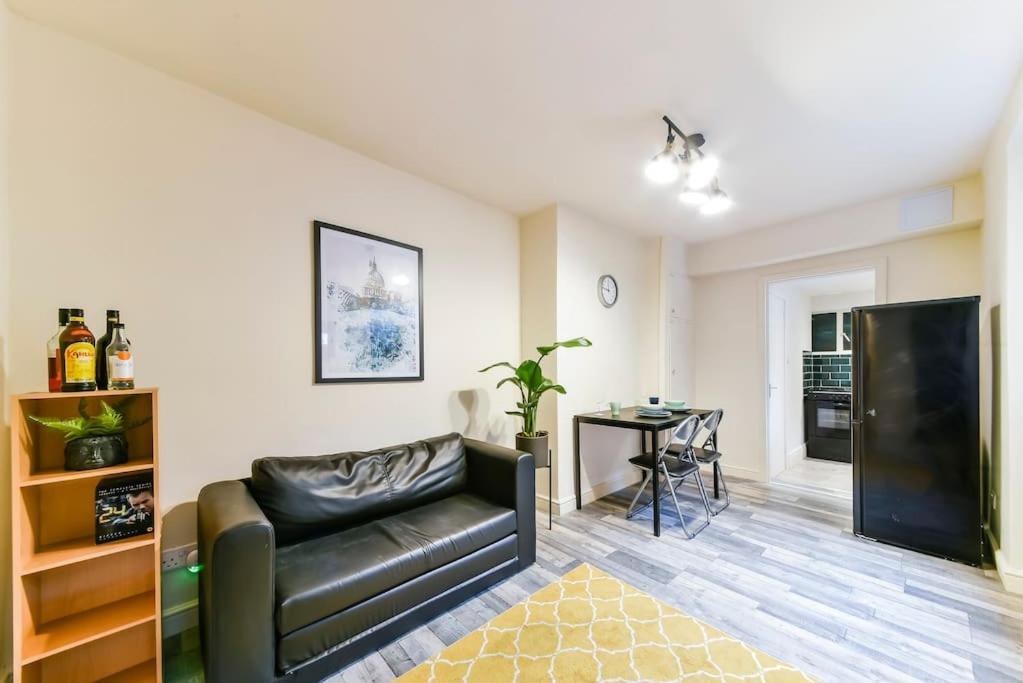 Stylish 2 Bed Garden Flat In Zone 1 Central Apartment *