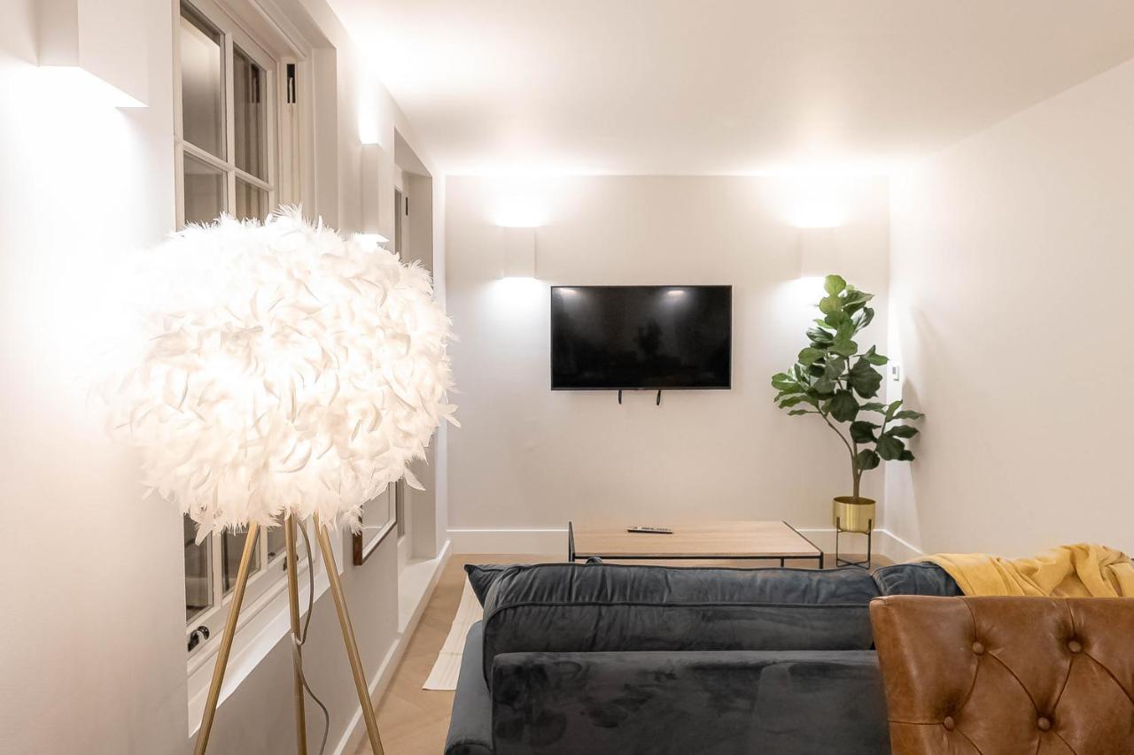Three Bedroom Near Brick Lane By Belvilla * Londen