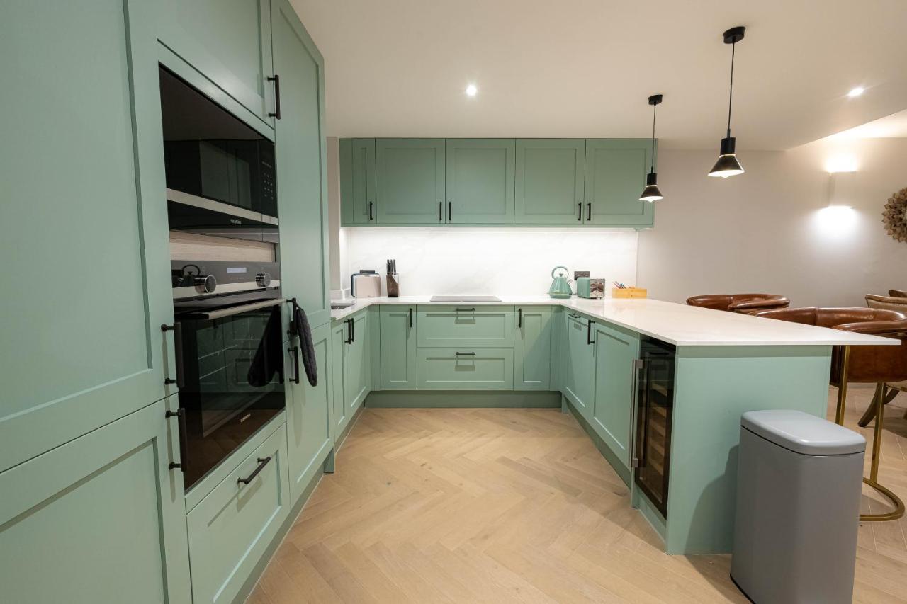 Three Bedroom Near Brick Lane By Belvilla Londen