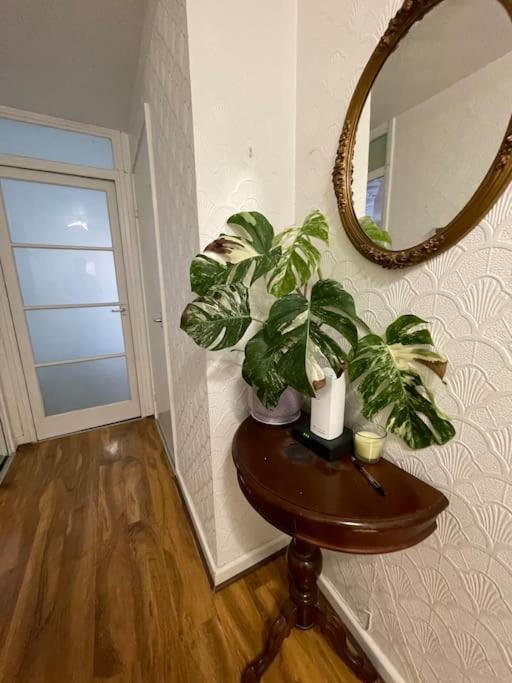Holiday home Spacious Bungalow In London, Near Central London, The Excel Centre And The O2, Ideal For Families *