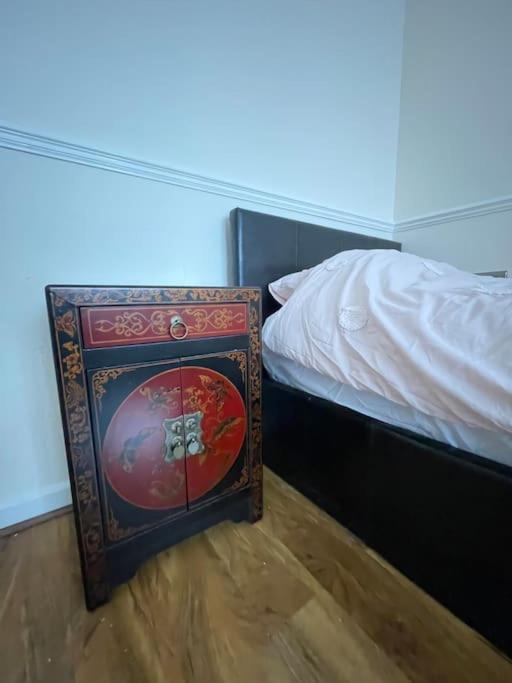 Spacious Bungalow In London, Near Central London, The Excel Centre And The O2, Ideal For Families Holiday home London