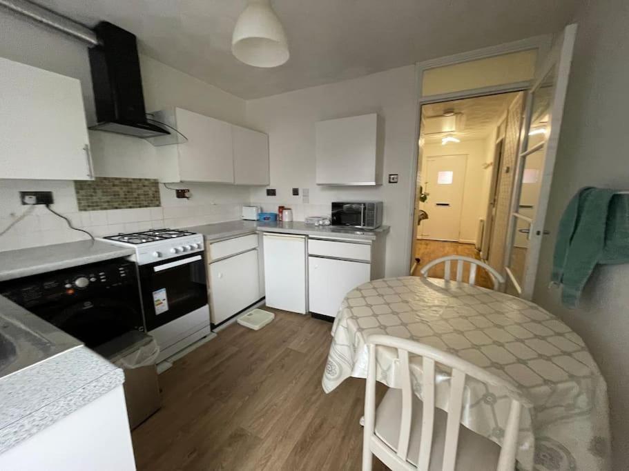 Holiday home Spacious Bungalow In London, Near Central London, The Excel Centre And The O2, Ideal For Families