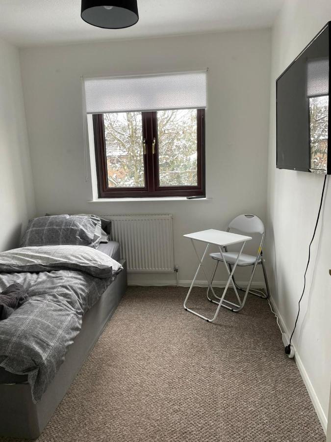 Lovely 4 Bedroom 2 Bathroom Apartment