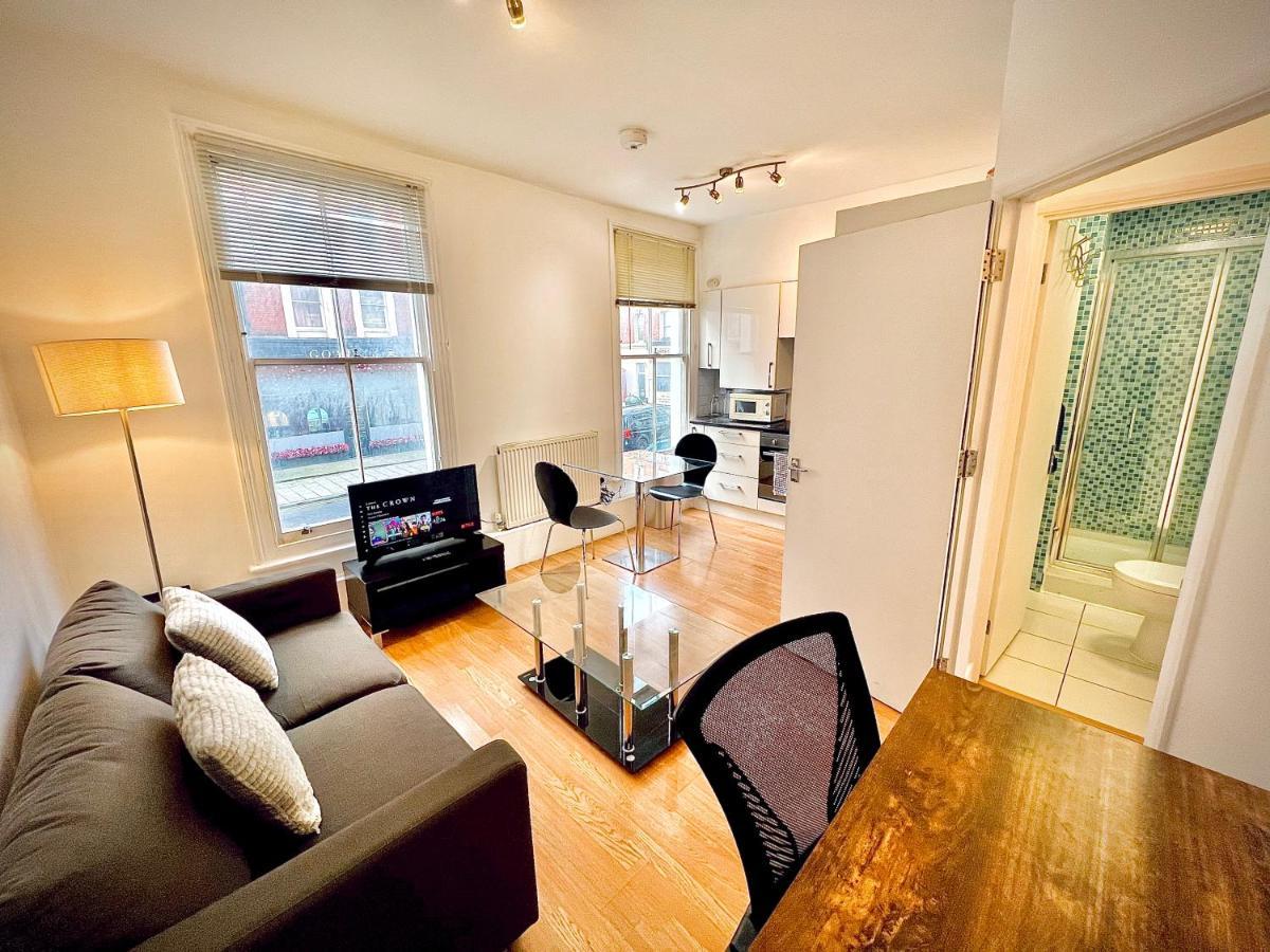 Modern With Large Patio In Marylebone London