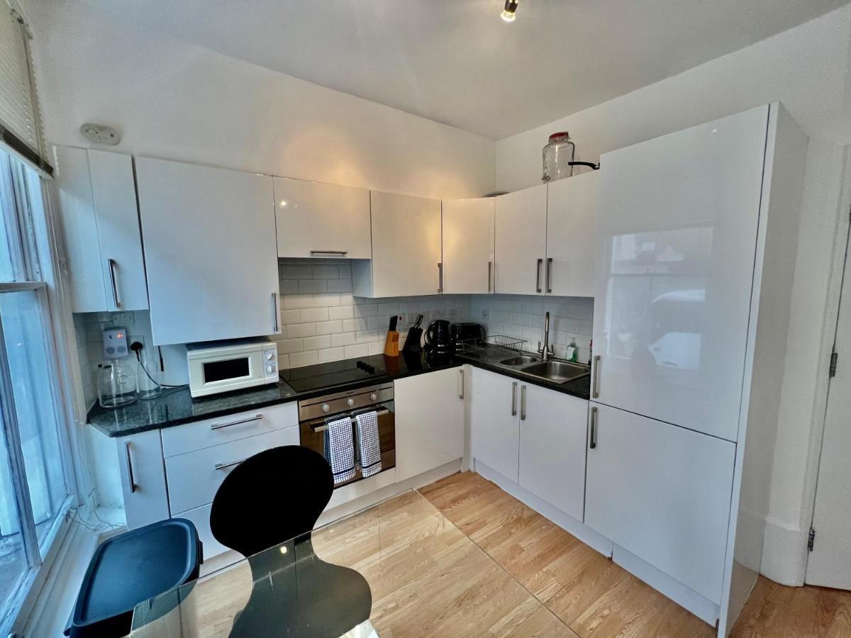 Modern With Large Patio In Marylebone London