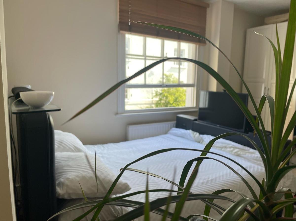 Private King Room With Huge En-Suite In Shared House In Marylebone * London