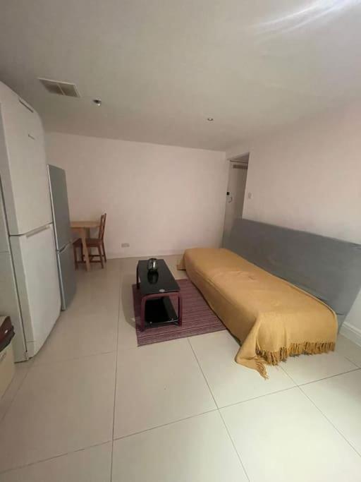 Private And Quiet One-bedroom Flat Perfect For A Seasonal Getaway!