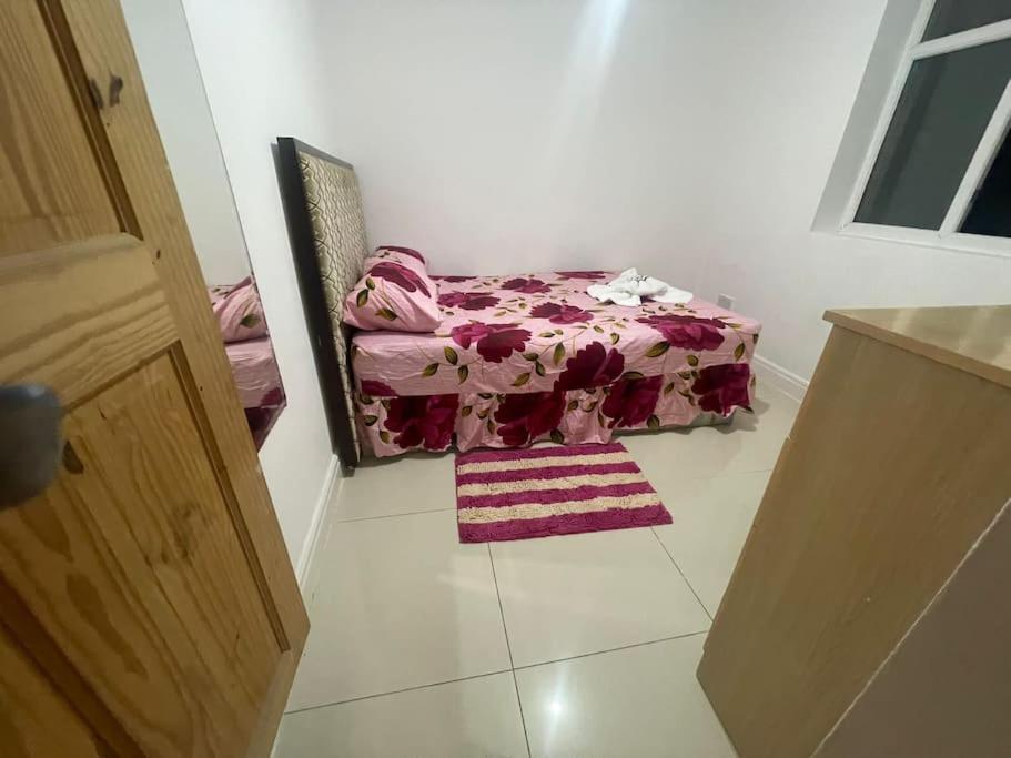 Private And Quiet One-bedroom Flat Perfect For A Seasonal Getaway!