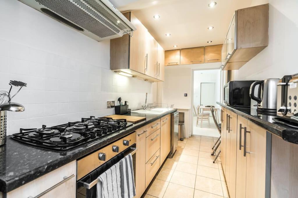 Spacious Beautiful Just-renovated Flat With Patio - Chelsea Apartment London