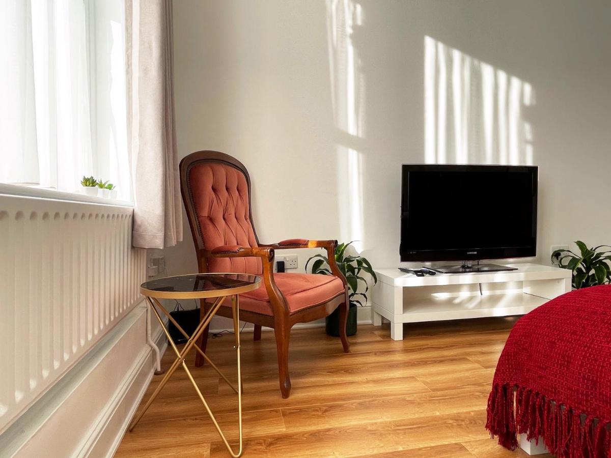 Apartamento Sarah's Cozy Near Queen's Park
