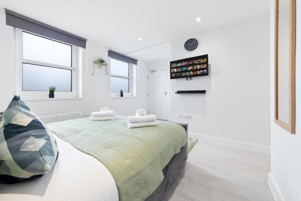 Crystal Palace Suites * London