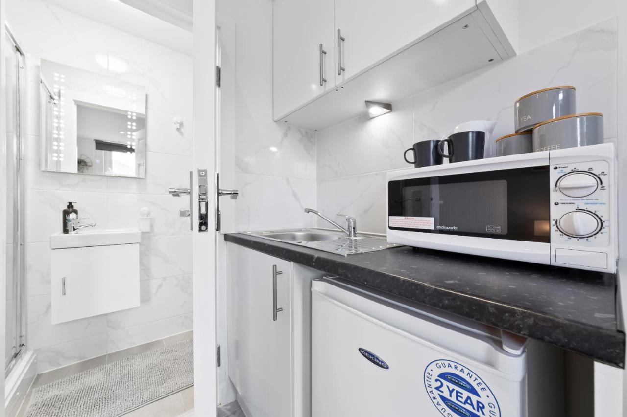 Crystal Palace Suites Guest house