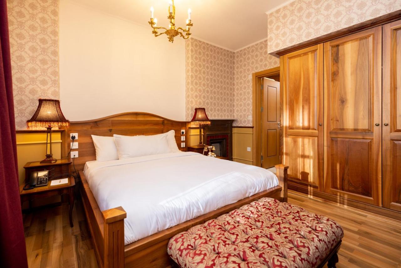 Limehouse Library Hotel 4*