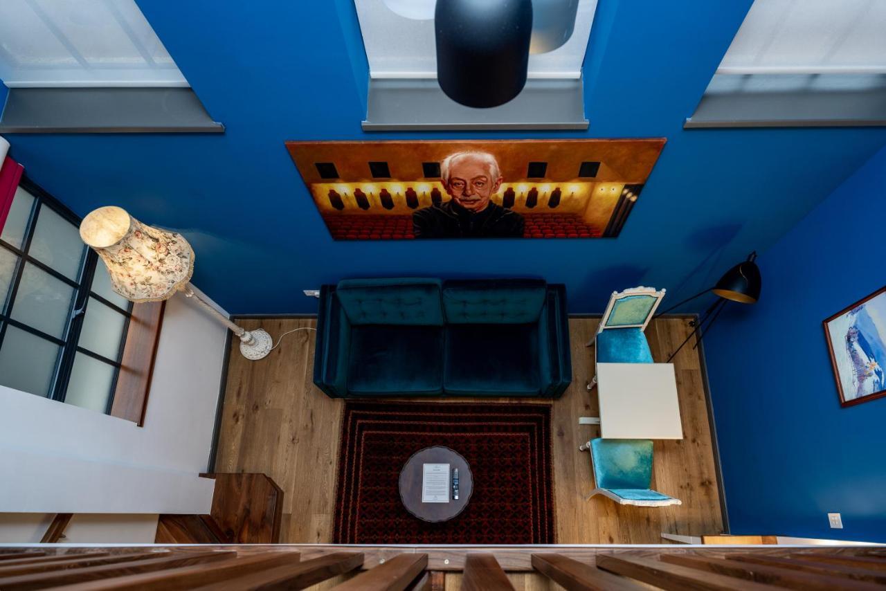 Limehouse Library 4*